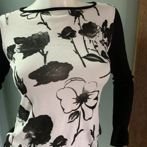 Vitae small summer knit top black and white